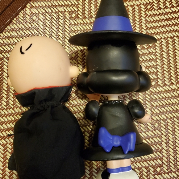 Halloween Peanuts - Picture 2 of 2